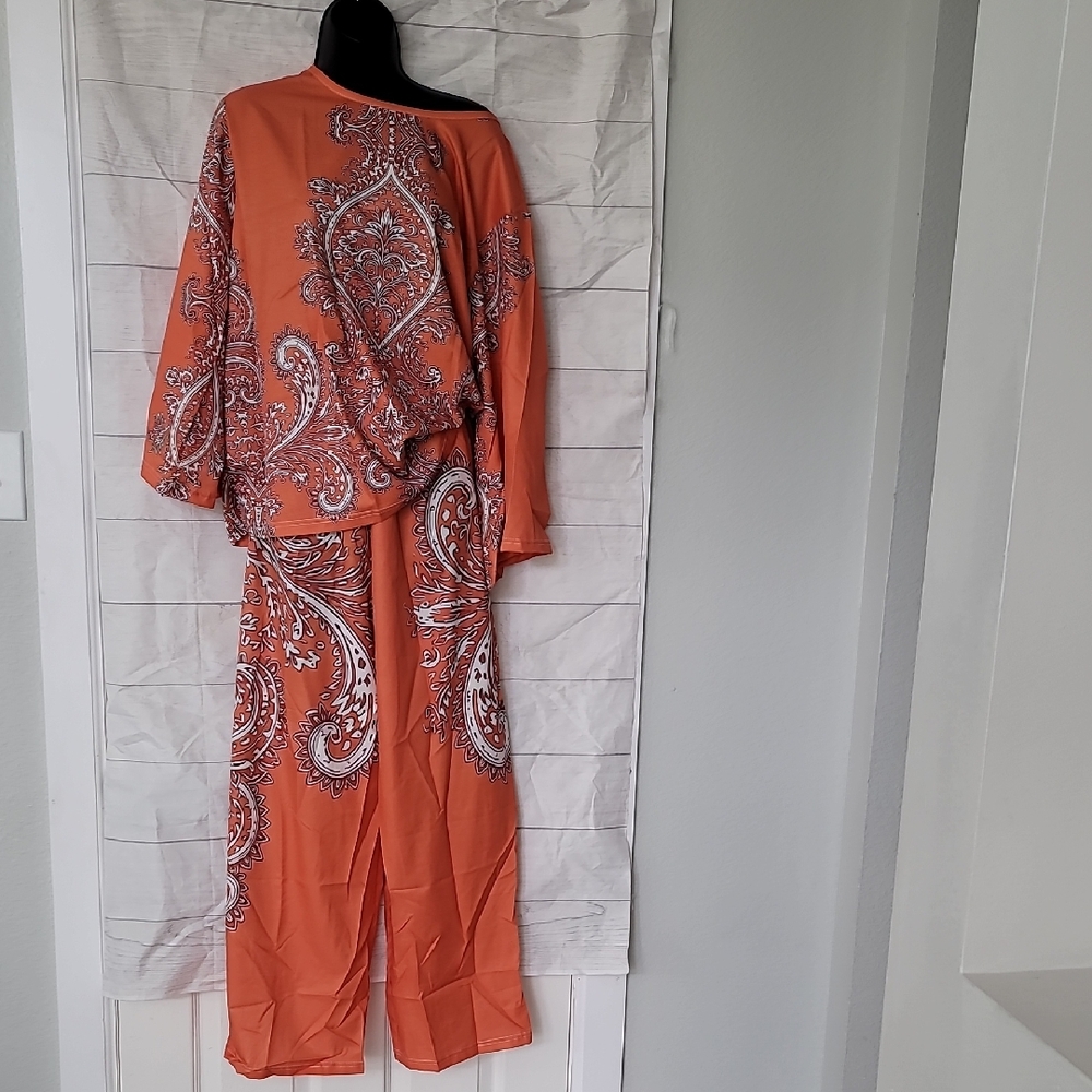 Women's Orange Paisley Lounge Set